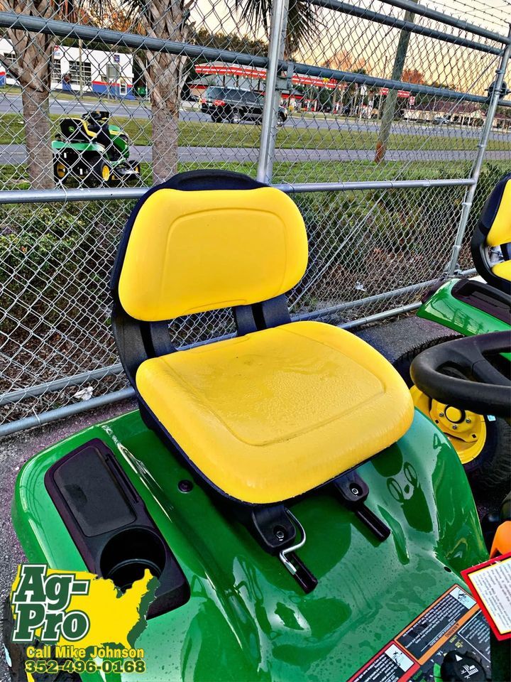 2023 John Deere X330 Image 4