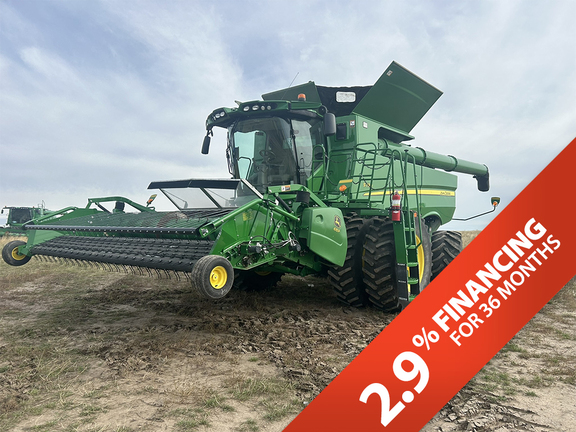 Photo of a 2018 John Deere S790
