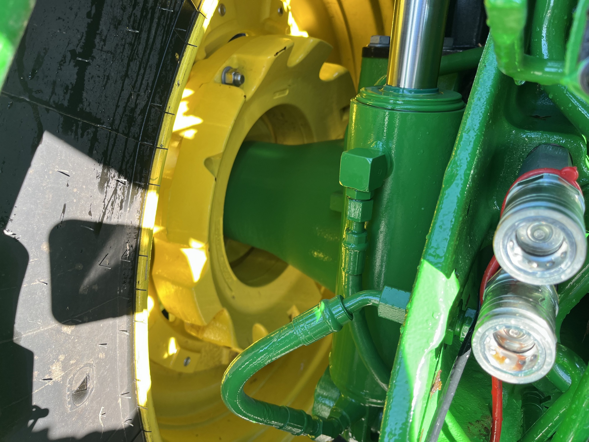  2023 John Deere 8R 280 at Heritage Tractor in Joplin, MO