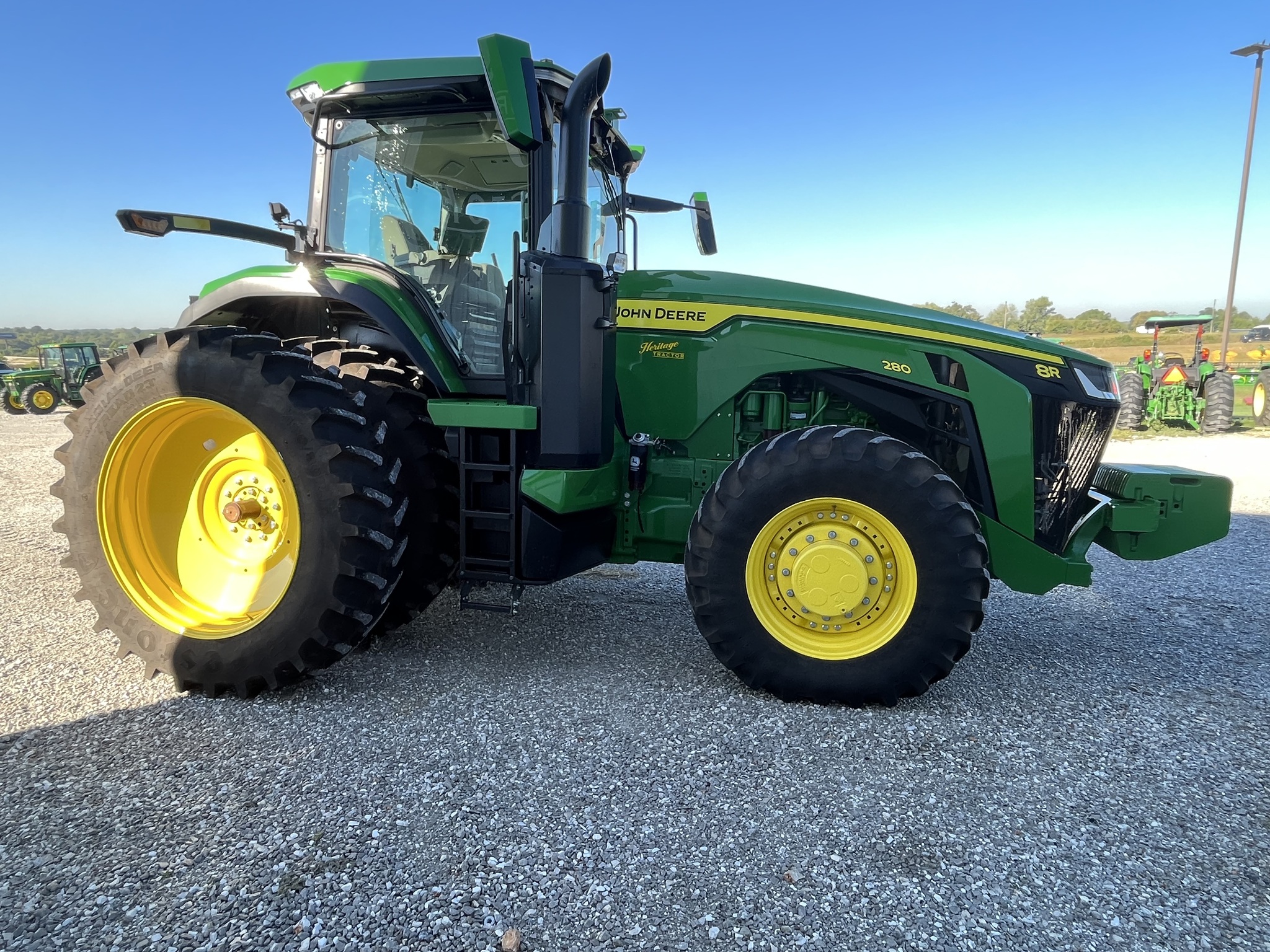  2023 John Deere 8R 280 at Heritage Tractor in Joplin, MO
