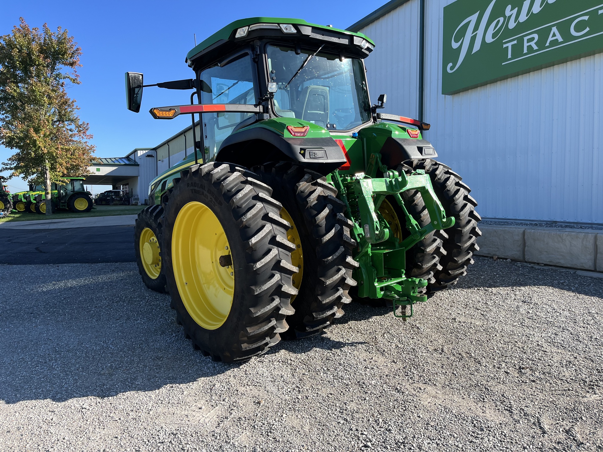  2023 John Deere 8R 280 at Heritage Tractor in Joplin, MO