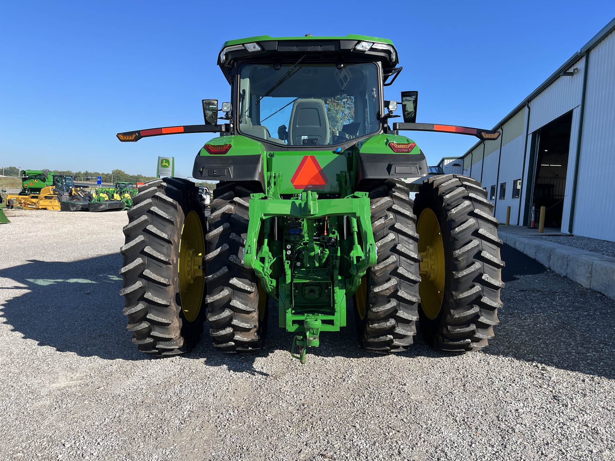  2023 John Deere 8R 280 at Heritage Tractor in Joplin, MO
