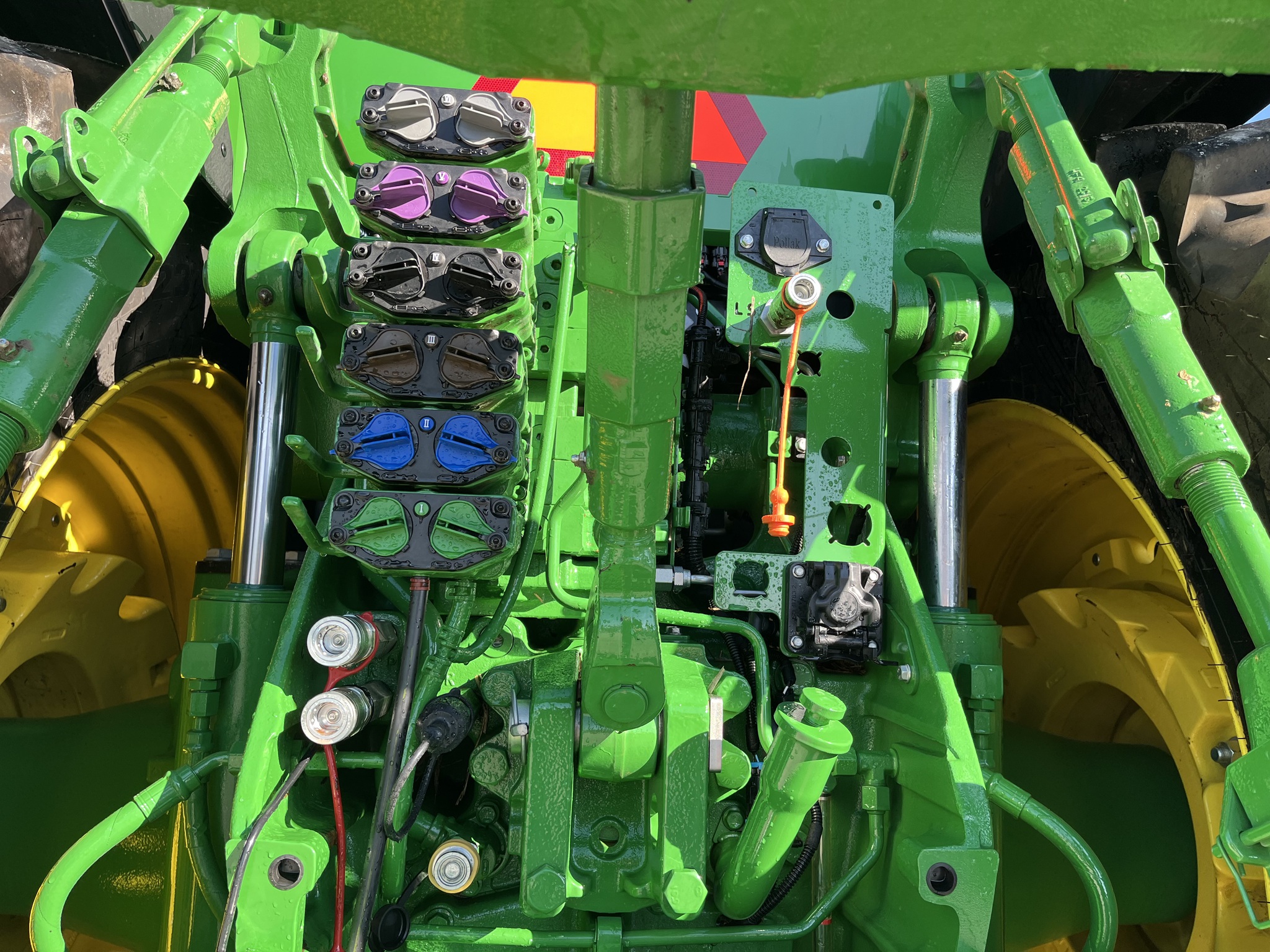  2023 John Deere 8R 280 at Heritage Tractor in Joplin, MO