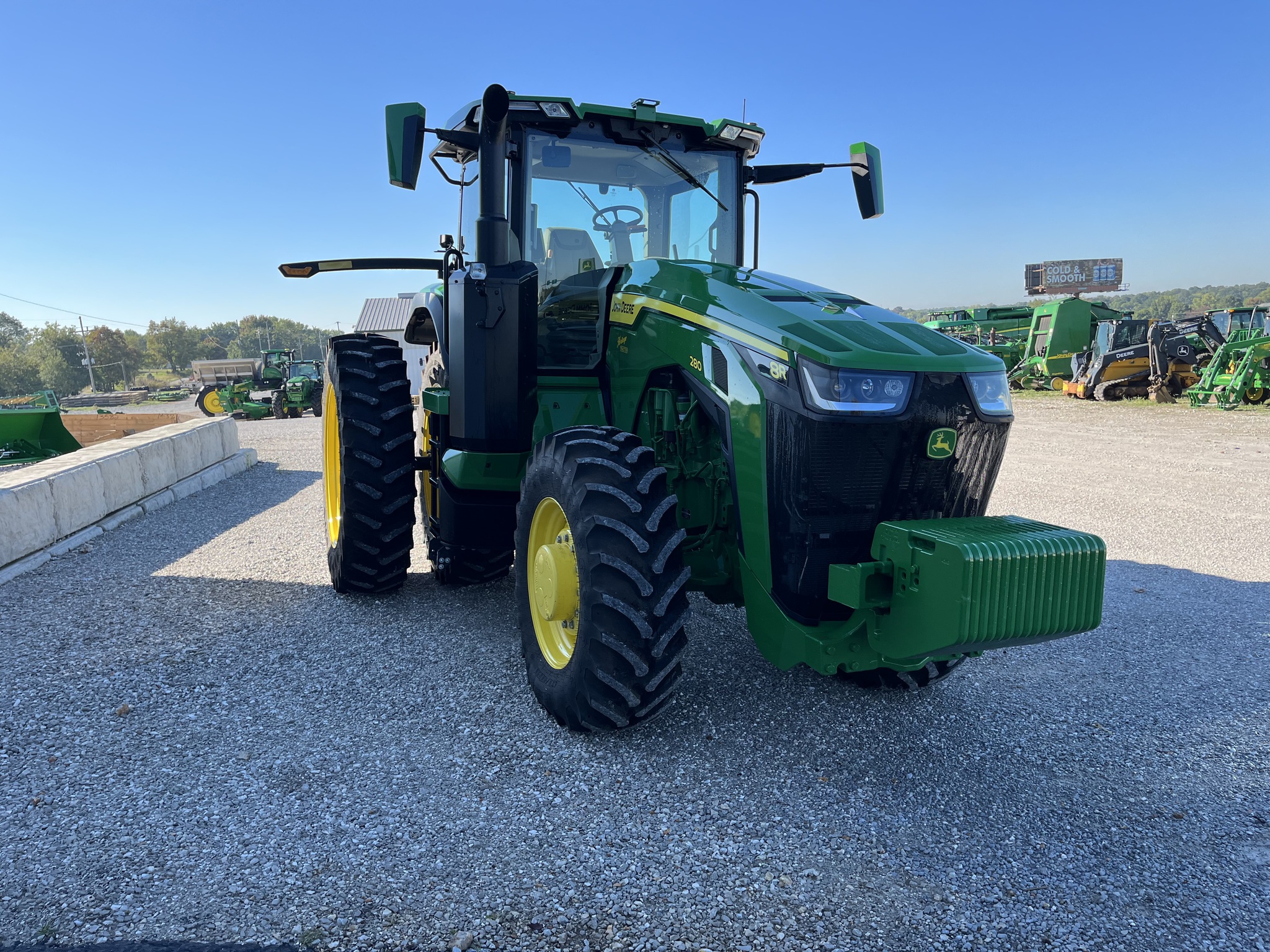  2023 John Deere 8R 280 at Heritage Tractor in Joplin, MO