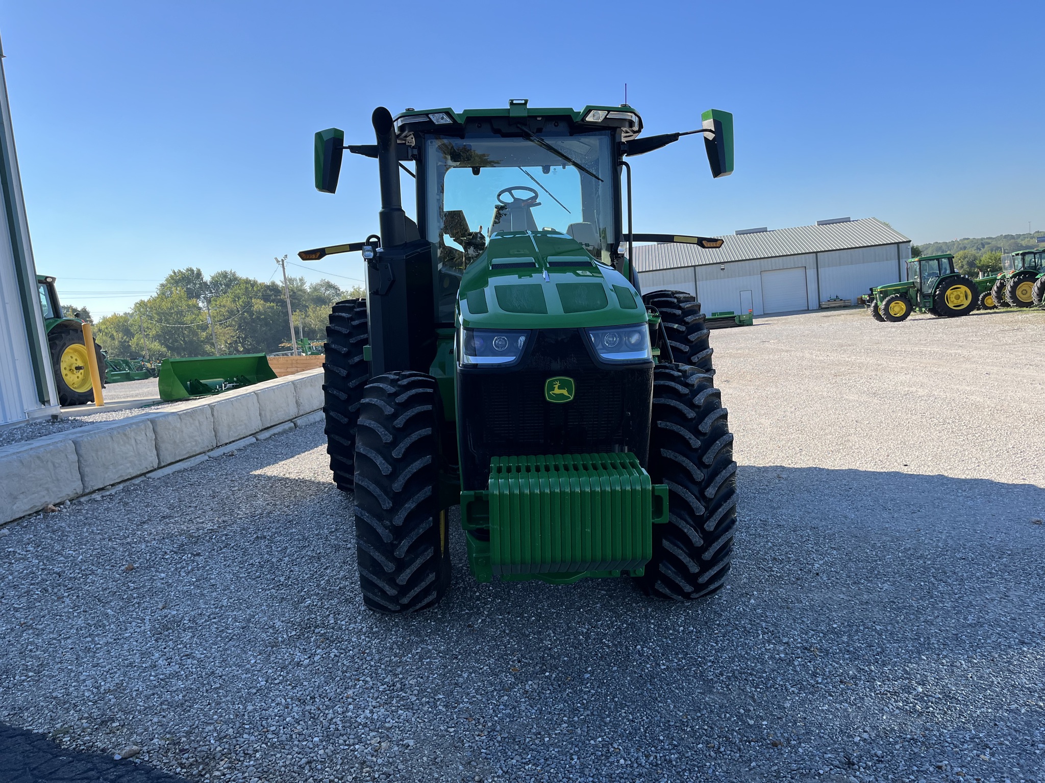  2023 John Deere 8R 280 at Heritage Tractor in Joplin, MO