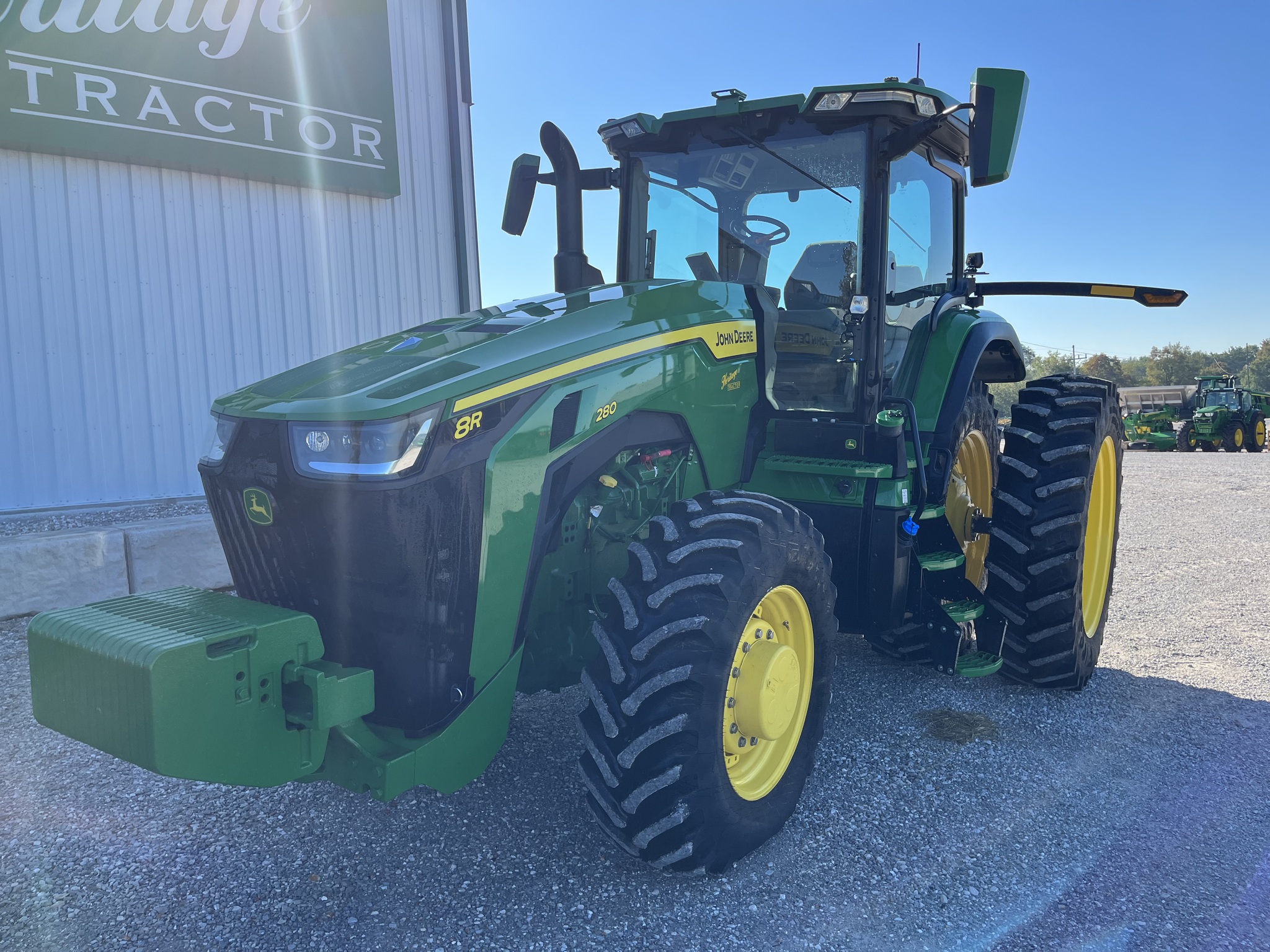  2023 John Deere 8R 280 at Heritage Tractor in Joplin, MO