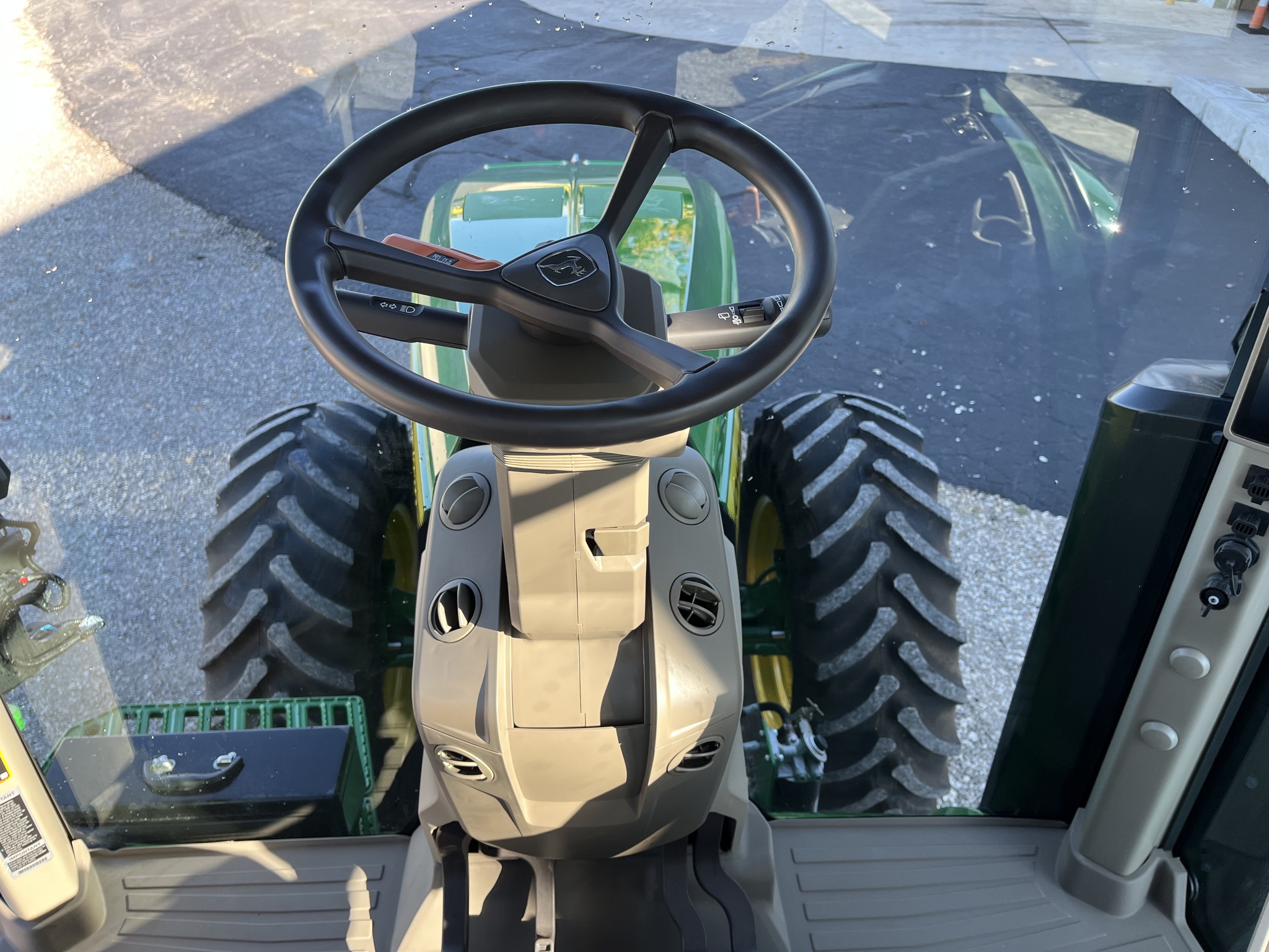  2023 John Deere 8R 280 at Heritage Tractor in Joplin, MO