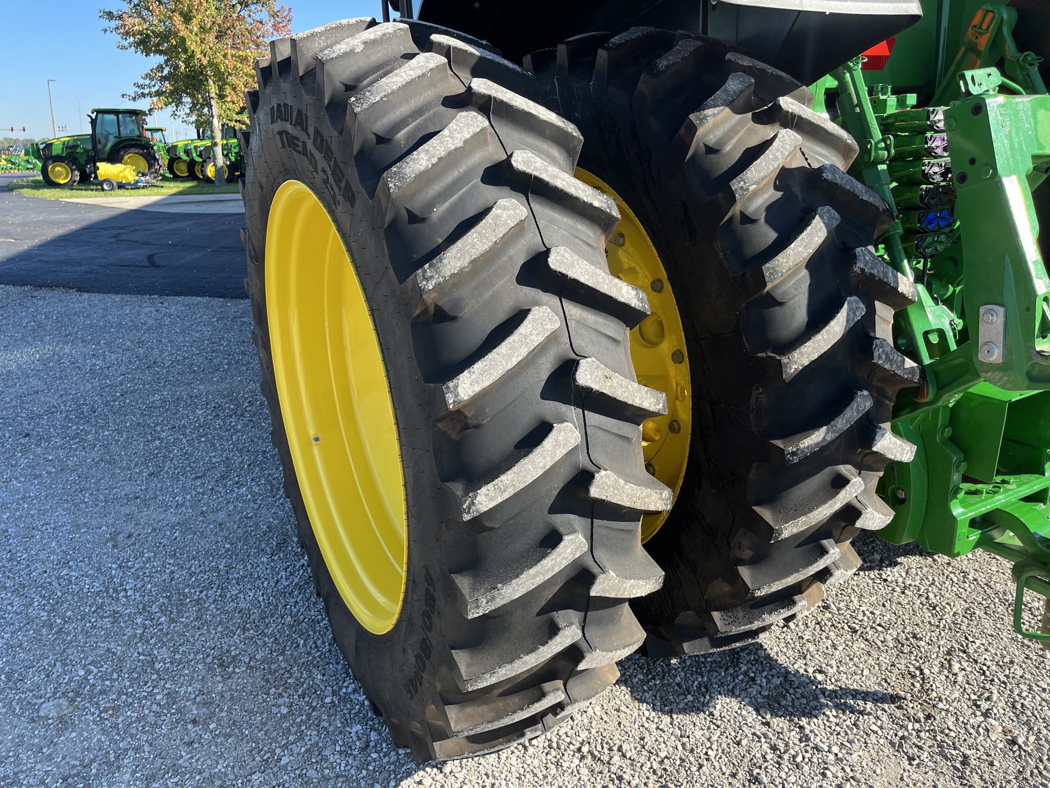  2023 John Deere 8R 280 at Heritage Tractor in Joplin, MO