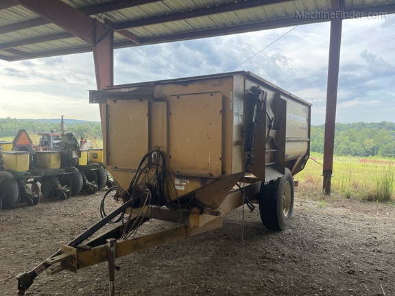 Knight 3030 | Feeder Wagons | MachineFinder