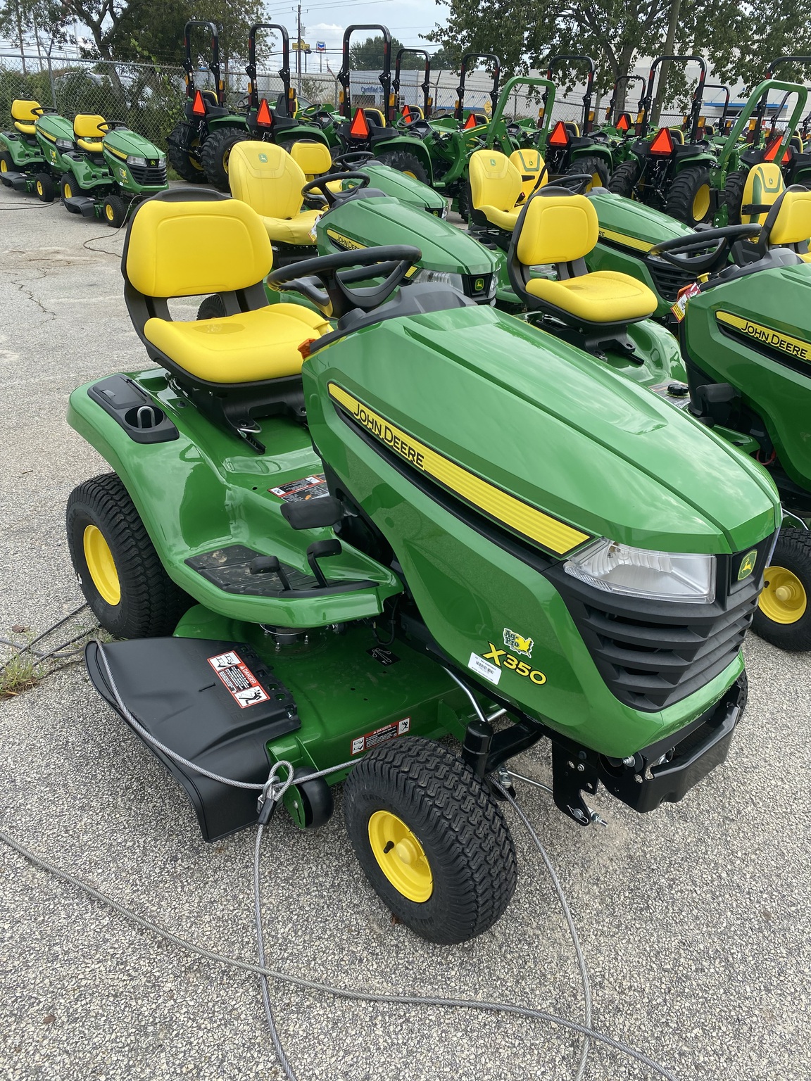 2023 John Deere X350 Image 2