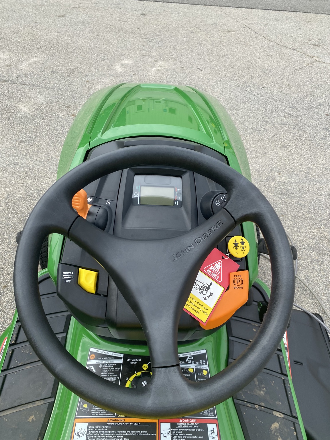 2023 John Deere X350 Image 3