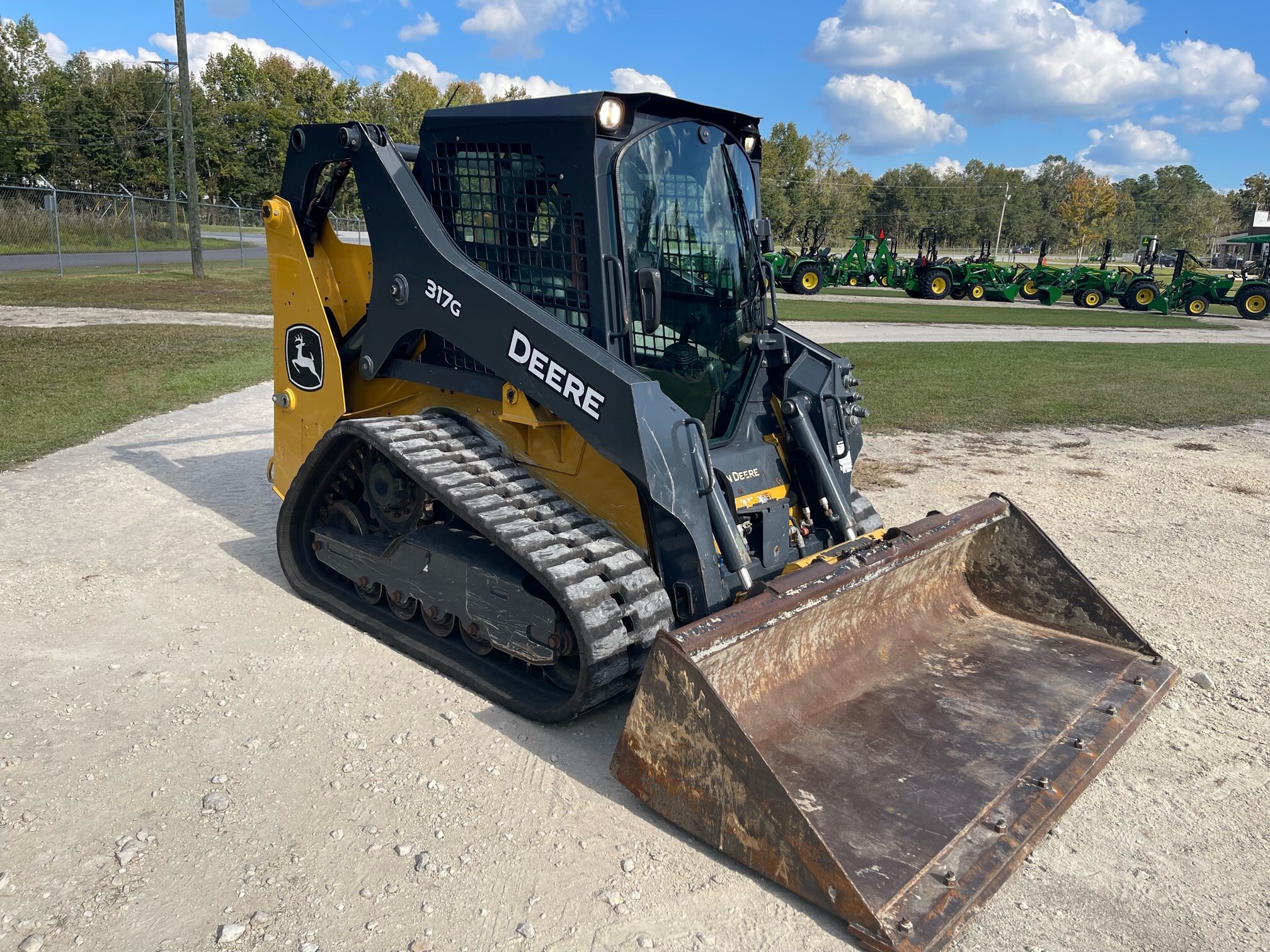 2021 John Deere 317G Image 6