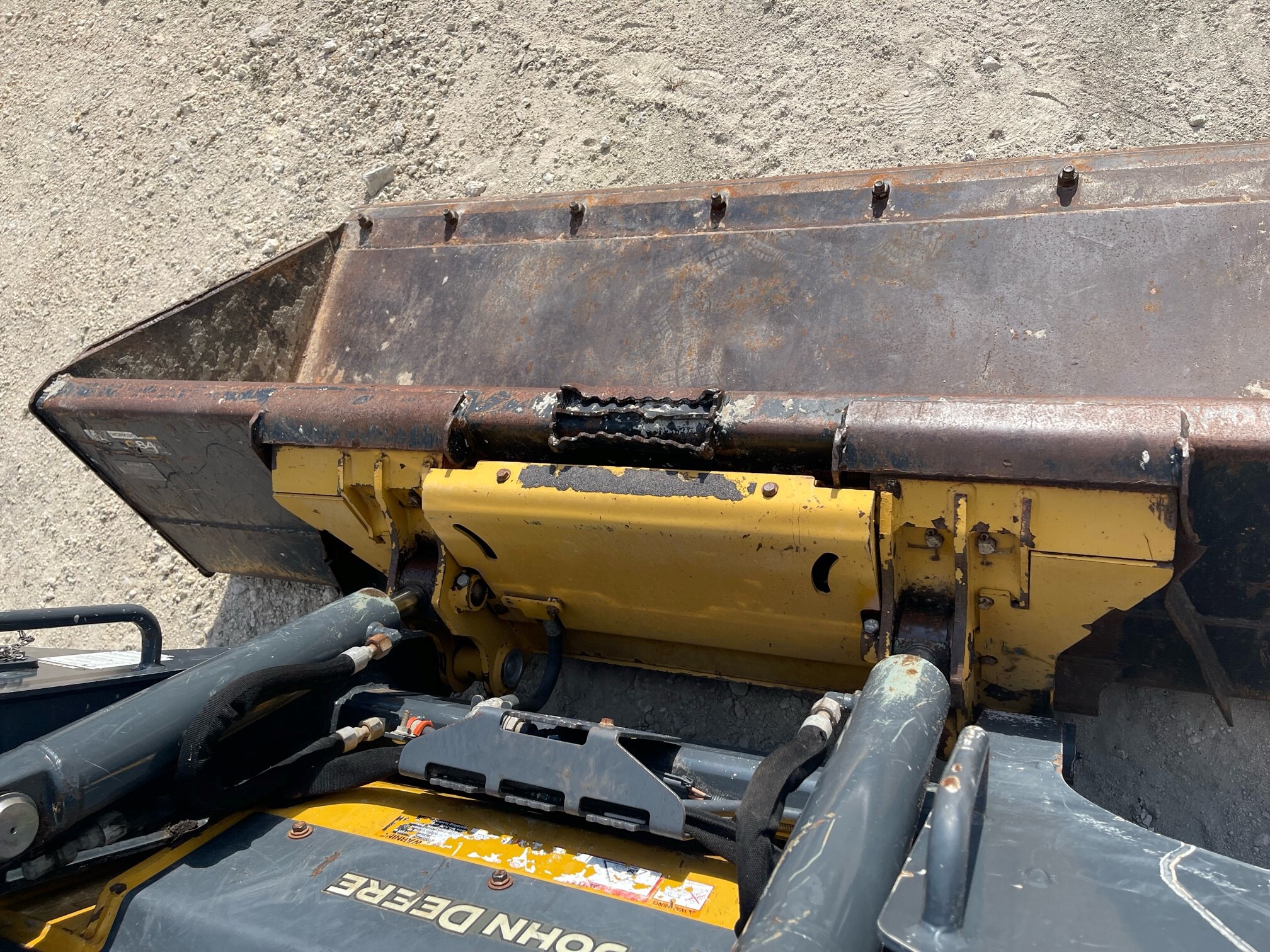 2021 John Deere 317G Image 7