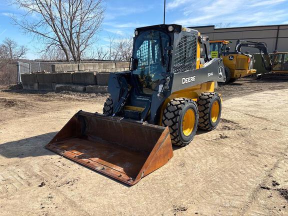 Photo of a 2024 John Deere 324G