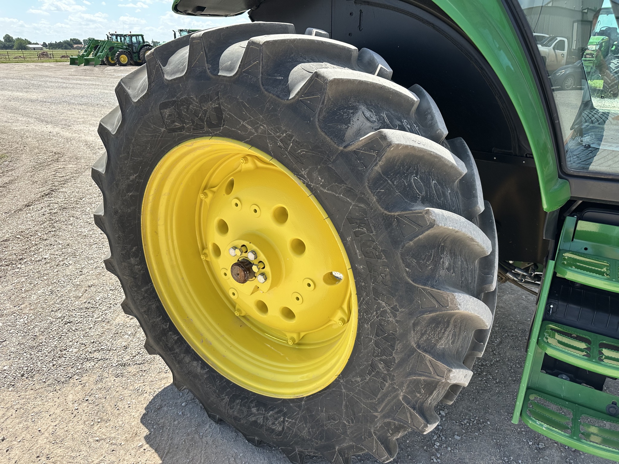 2023 John Deere 6120M Image 20