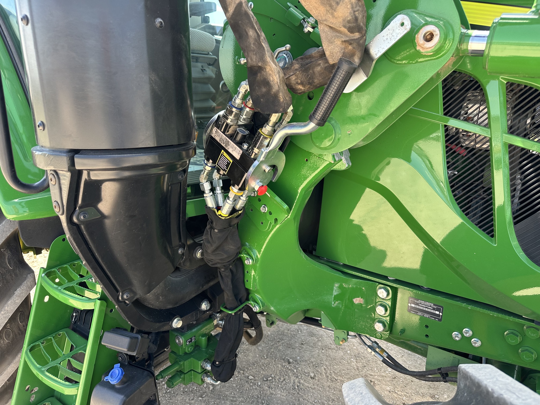 2023 John Deere 6120M Image 19