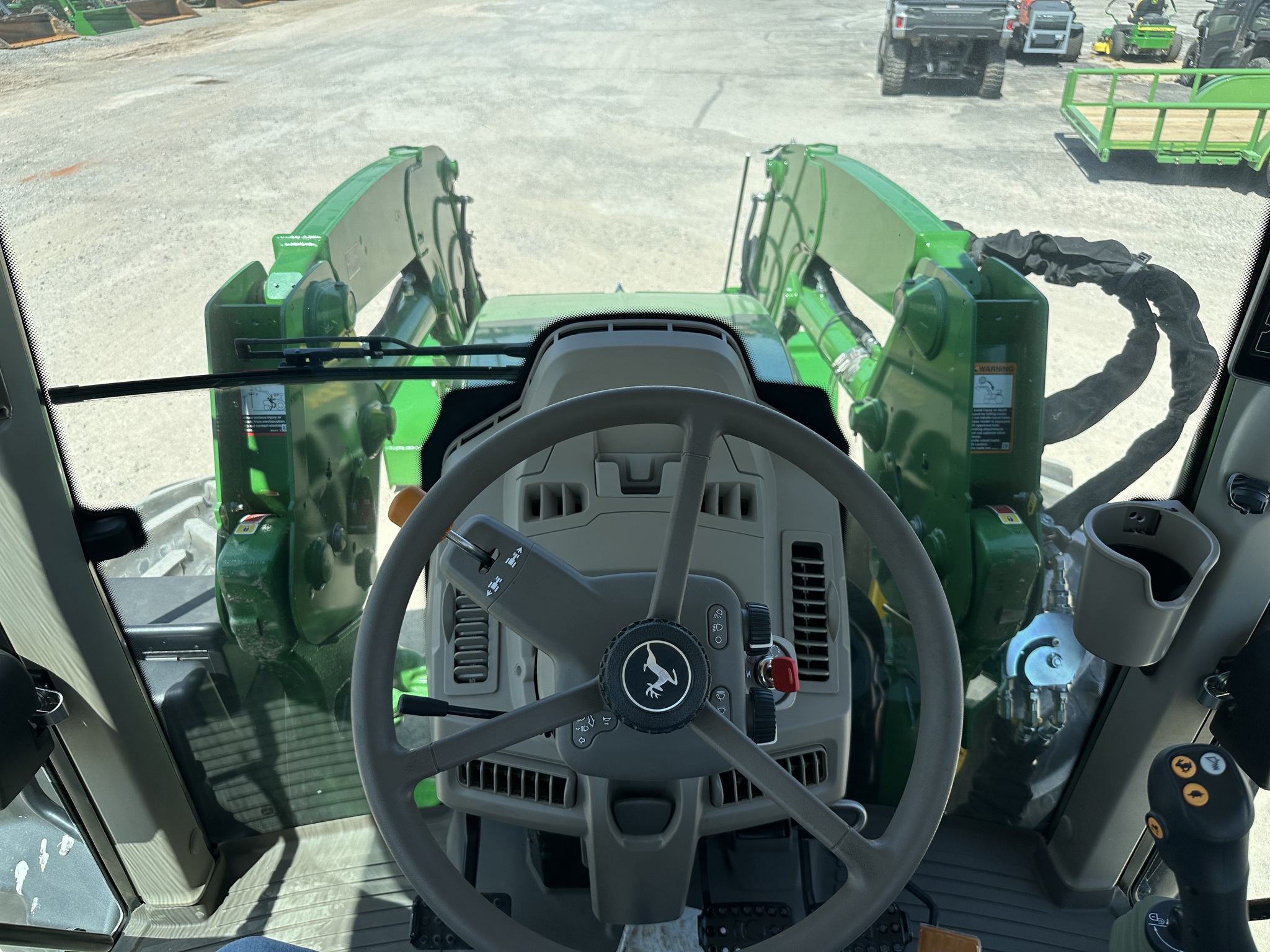 2023 John Deere 6120M Image 30