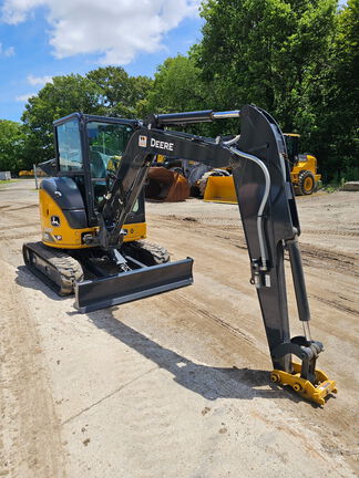Photo of a 2024 John Deere 35 P