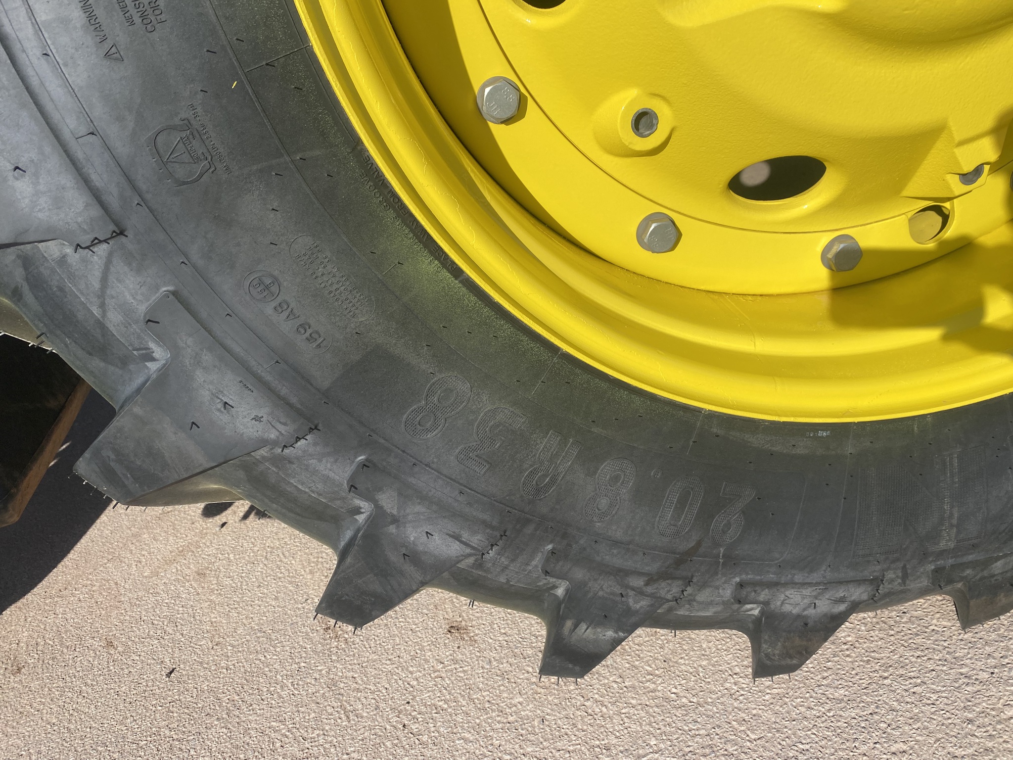 2019 John Deere 6145R Image 12