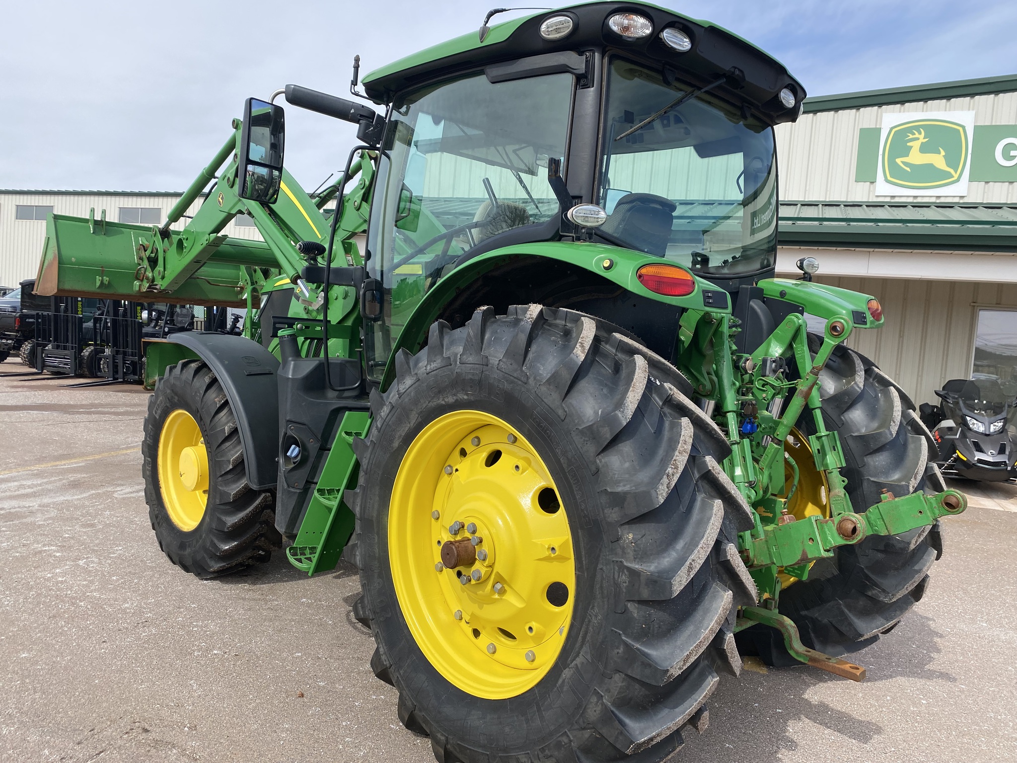 2019 John Deere 6145R Image 10