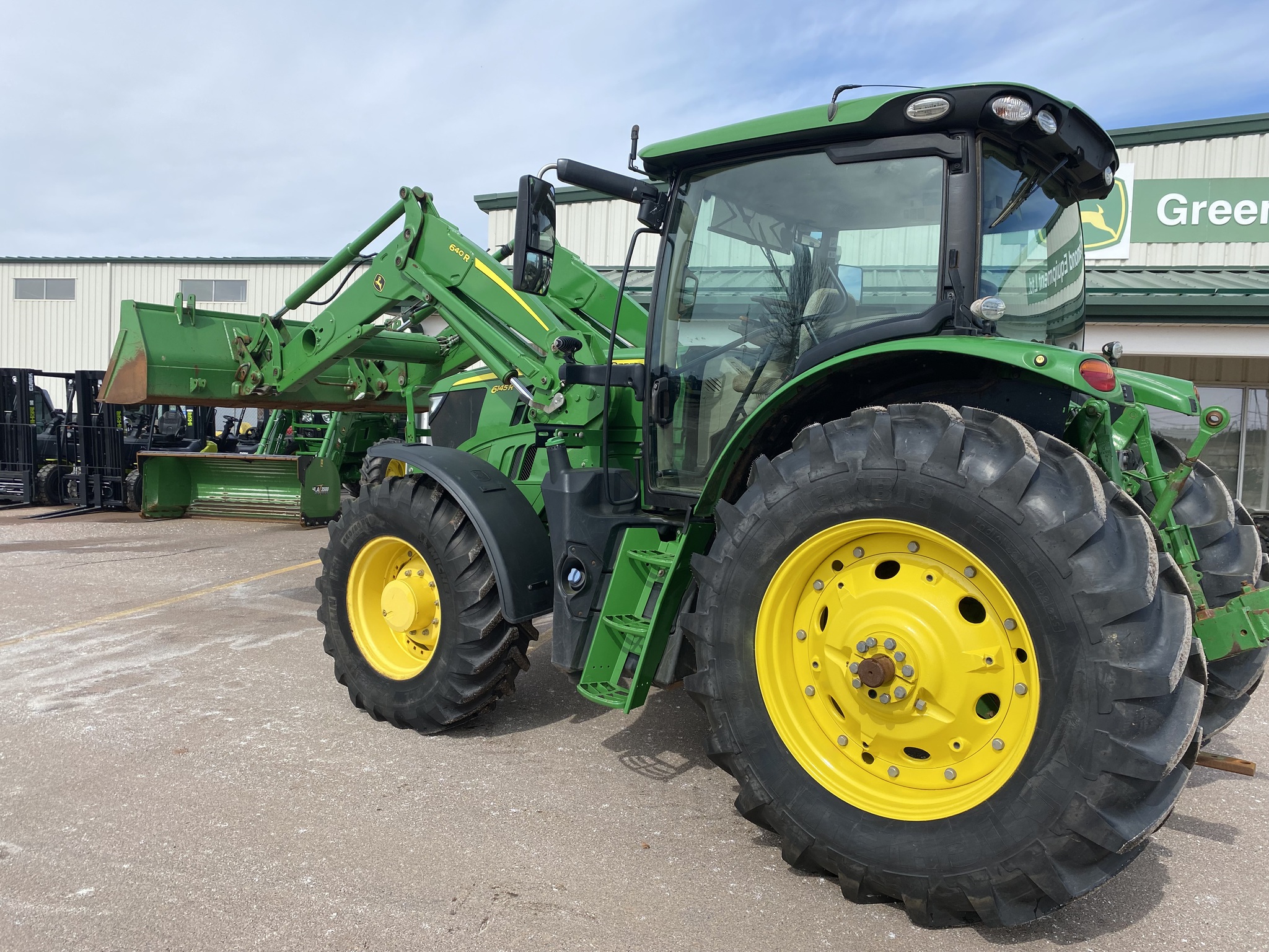 2019 John Deere 6145R Image 9