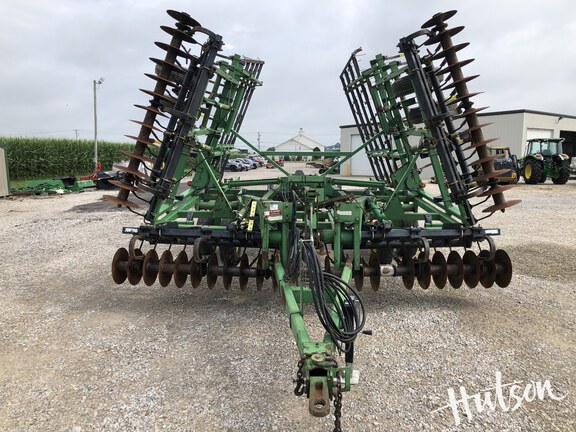 Photo of 1999 John Deere 726