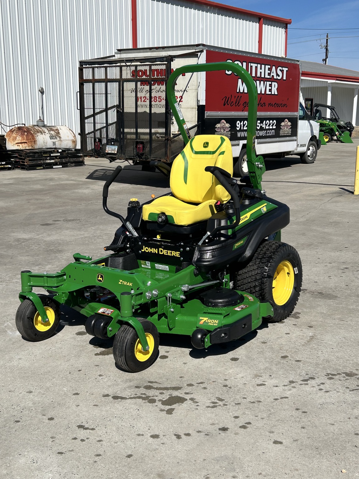 2025 John Deere Z930M Image 3