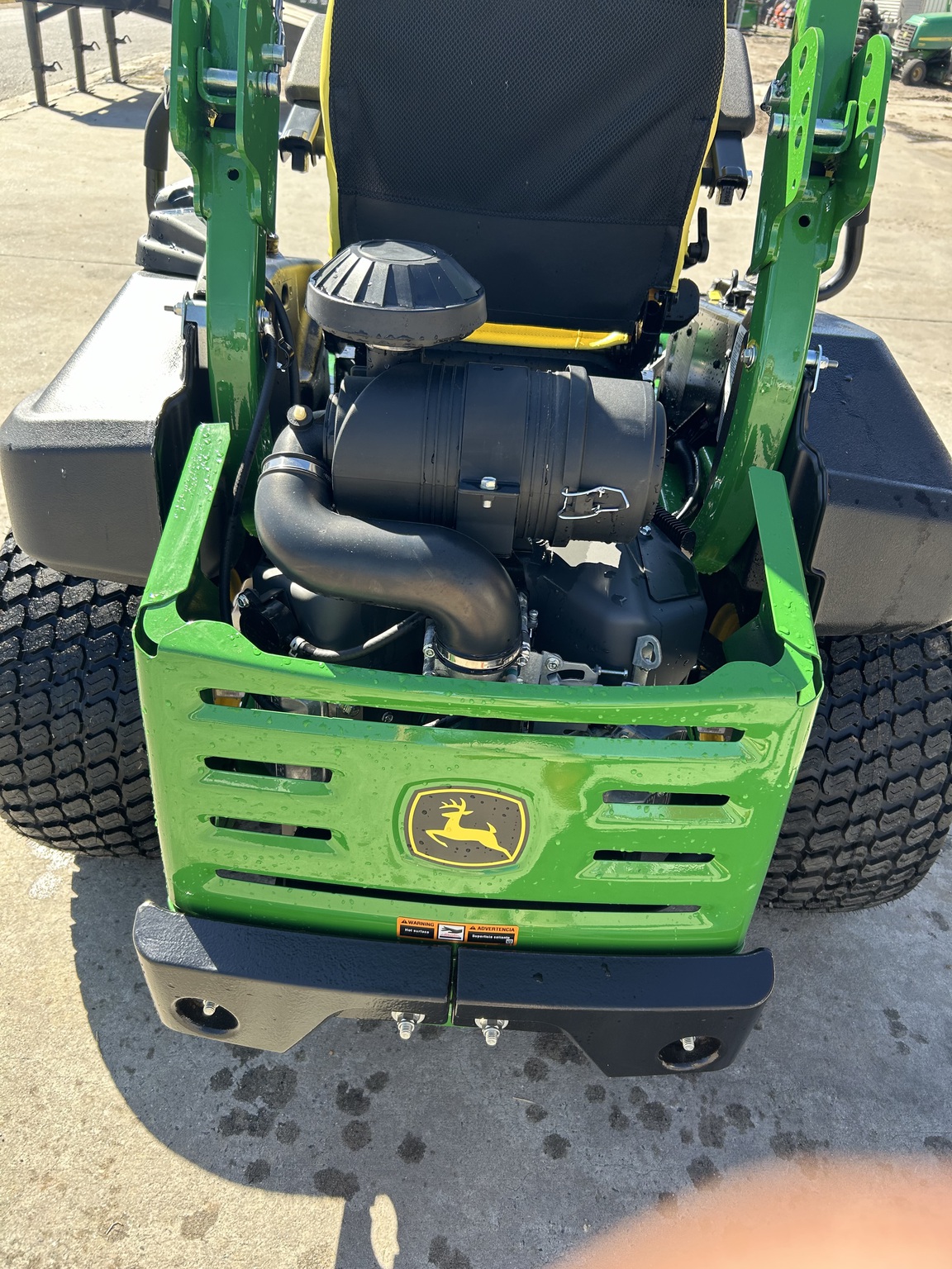 2025 John Deere Z930M Image 4