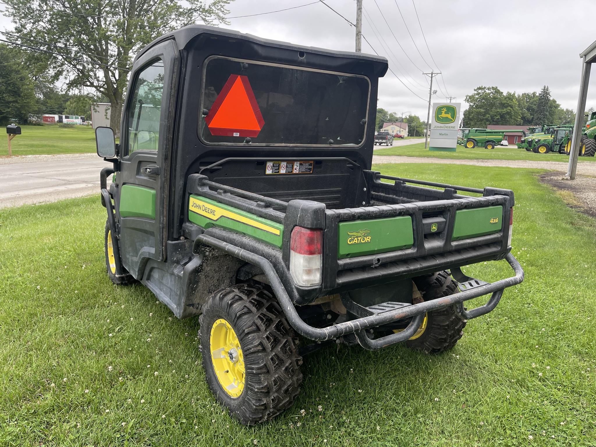  2021 John Deere XUV 835M at Heritage Tractor in Roanoke, IL