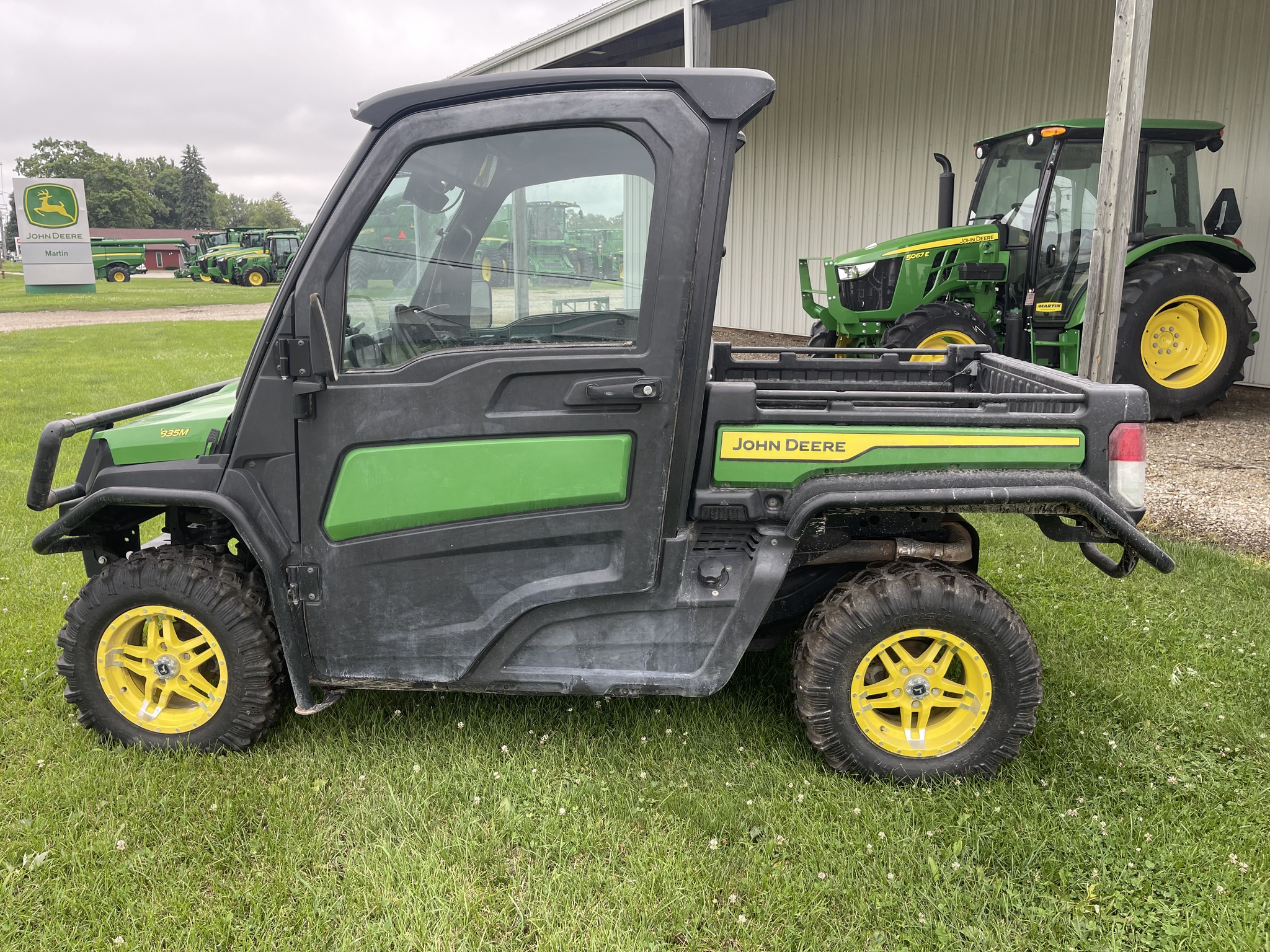  2021 John Deere XUV 835M at Heritage Tractor in Roanoke, IL
