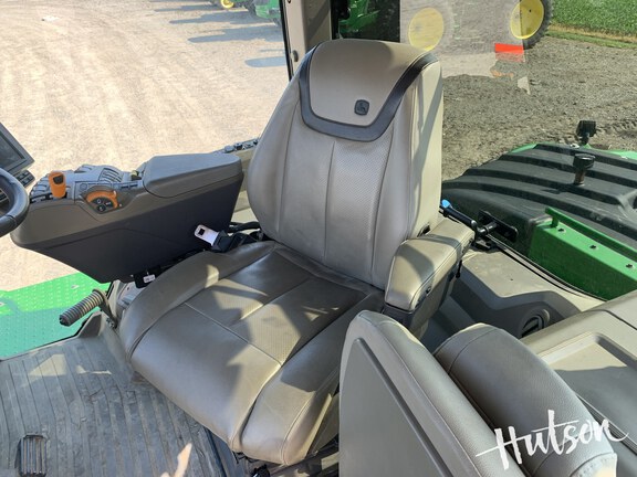 Photo of 2023 John Deere 9RX 490