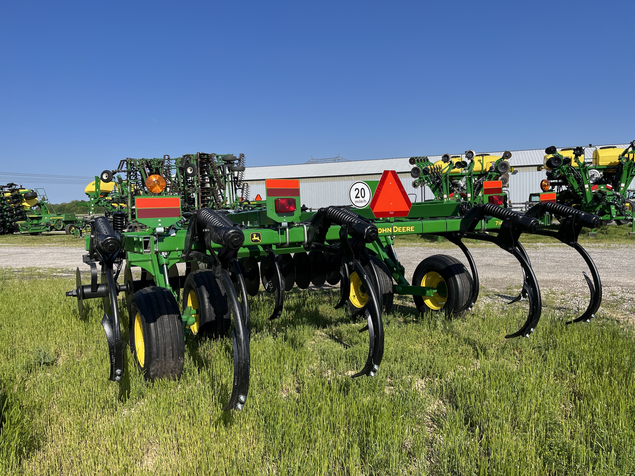 2024 John Deere 714 Image 3