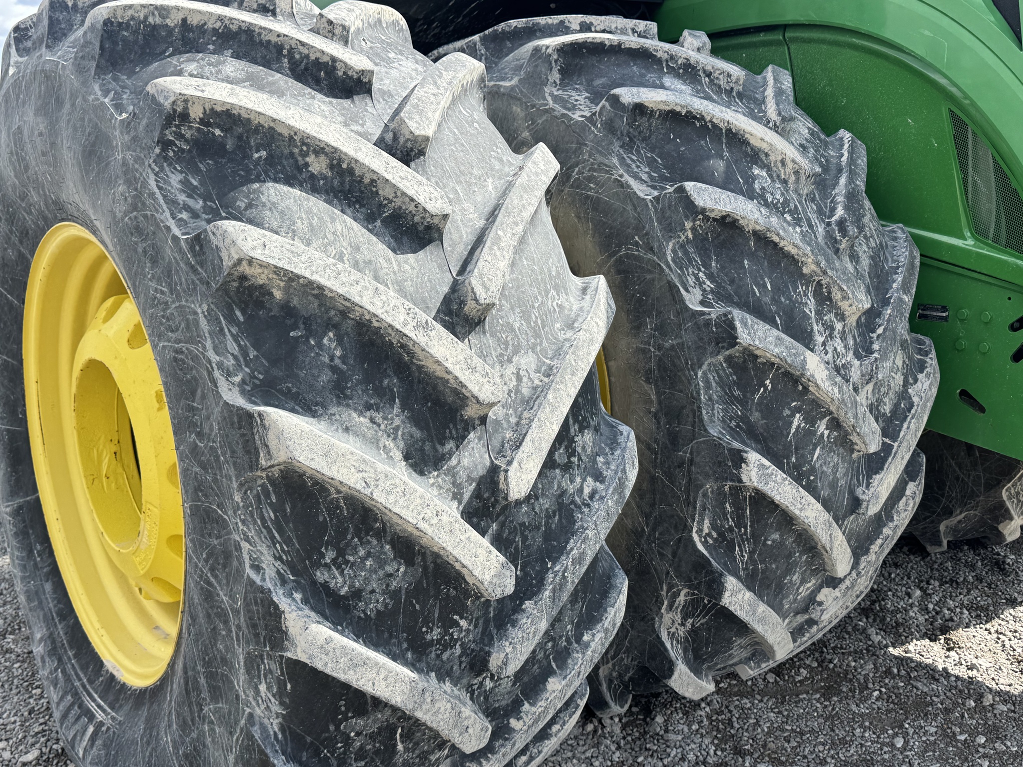 2017 John Deere 9570R Image 8