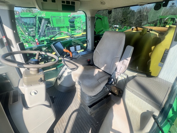 2019 John Deere R4030 Photo 6