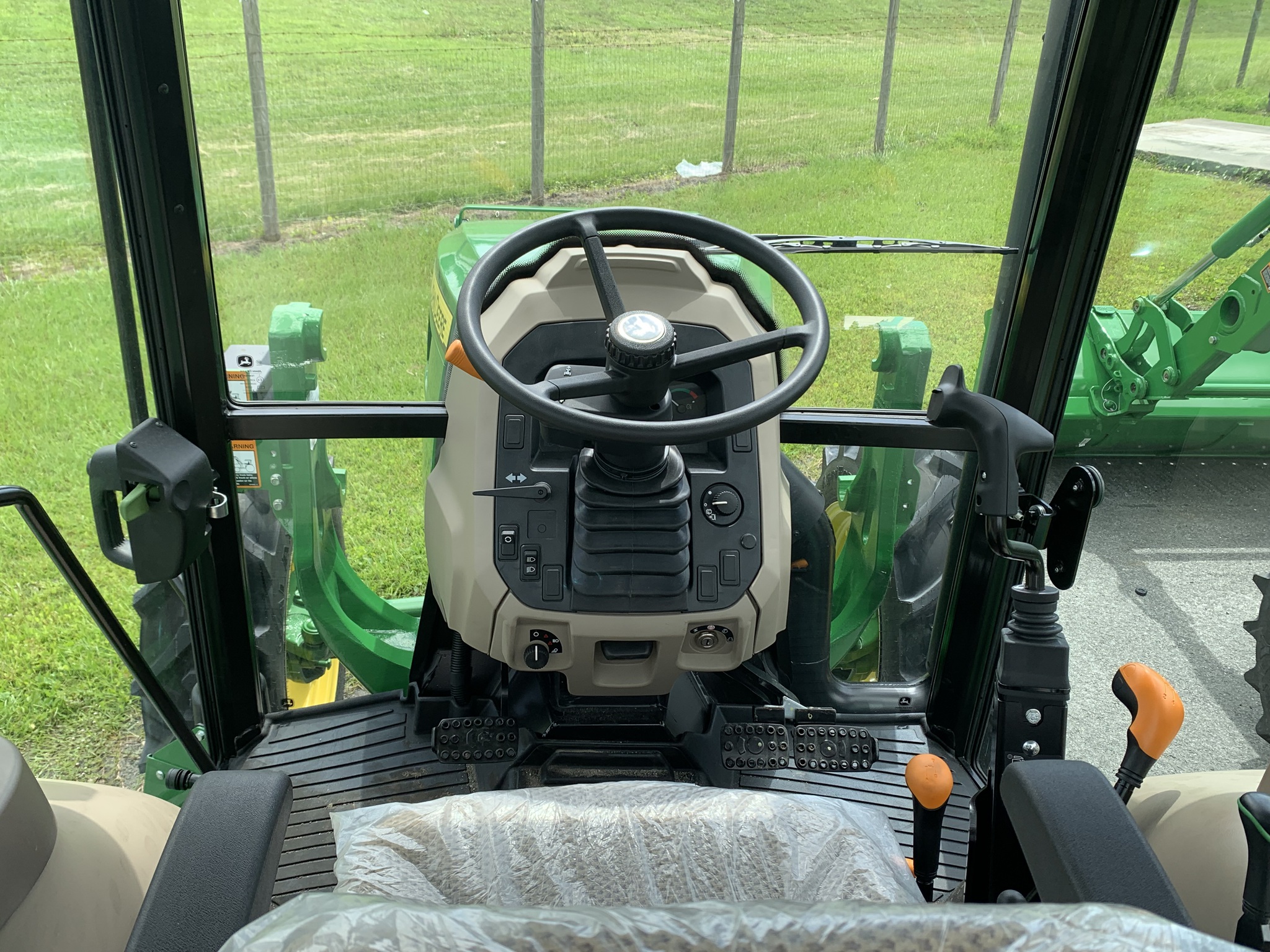 2024 John Deere 5060E Image 4