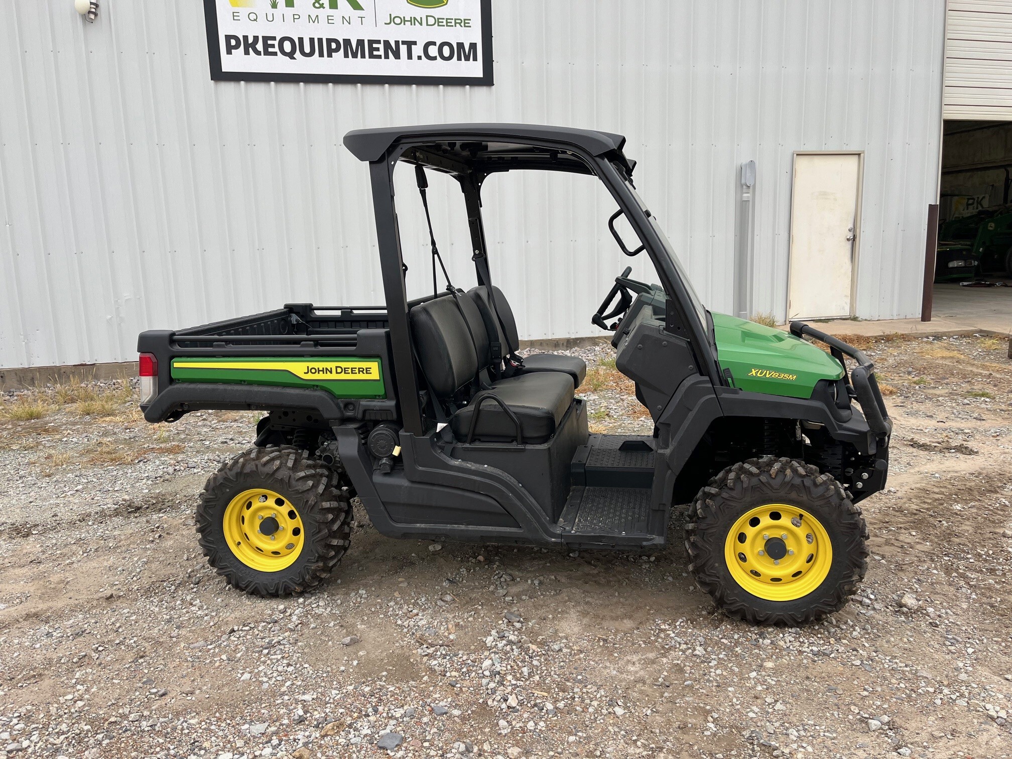 2023 John Deere 835M Image 2