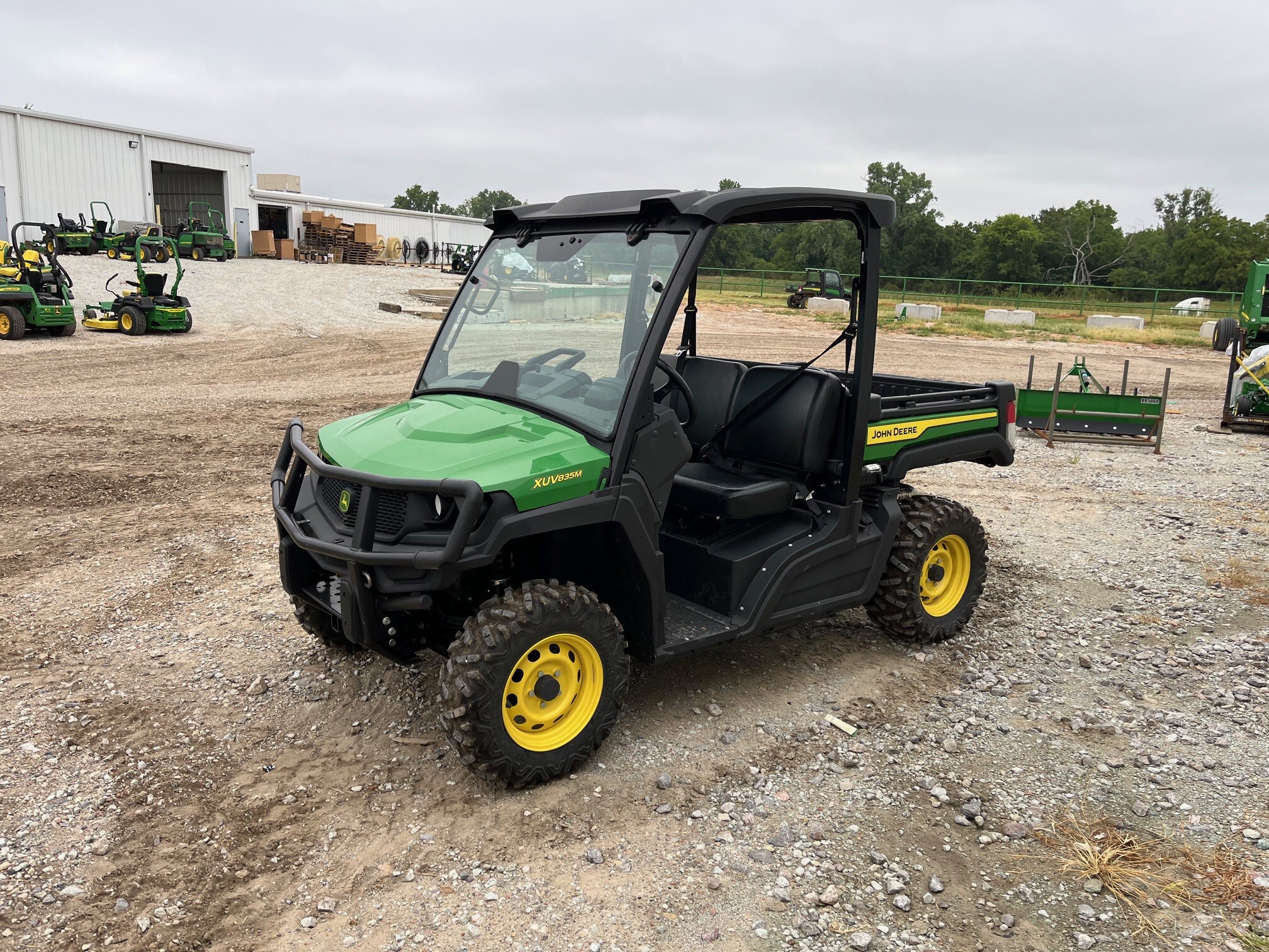 2023 John Deere 835M Image 7