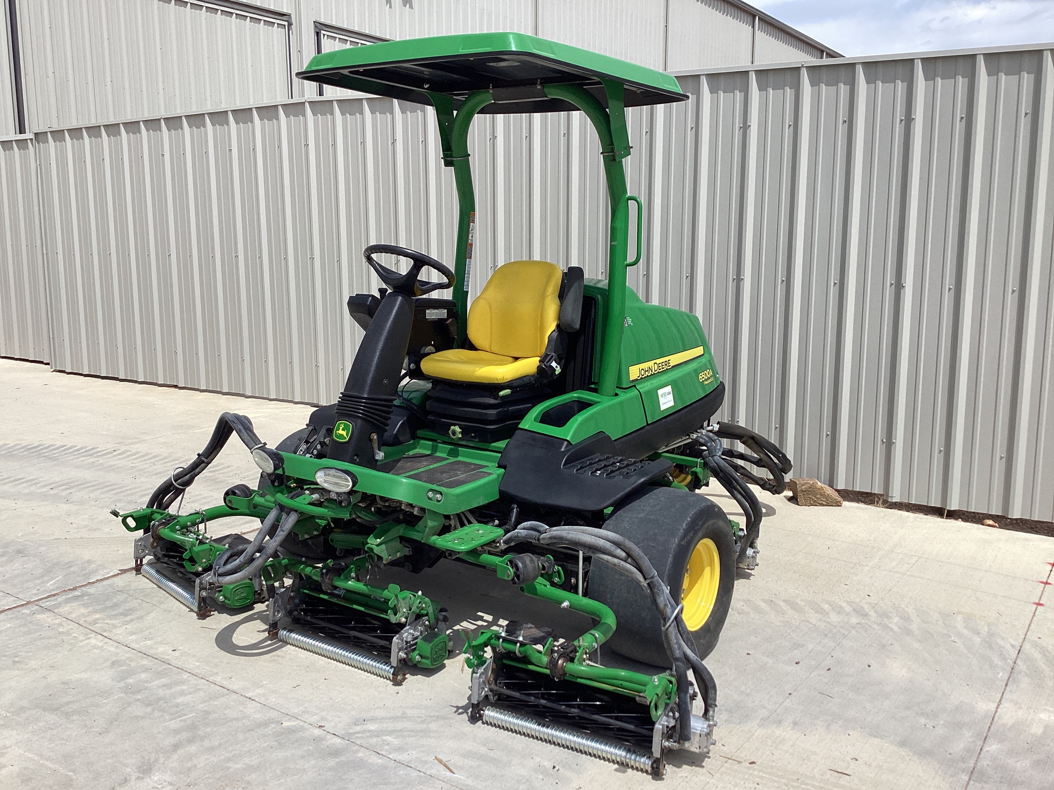 2021 John Deere 6500A Image 6