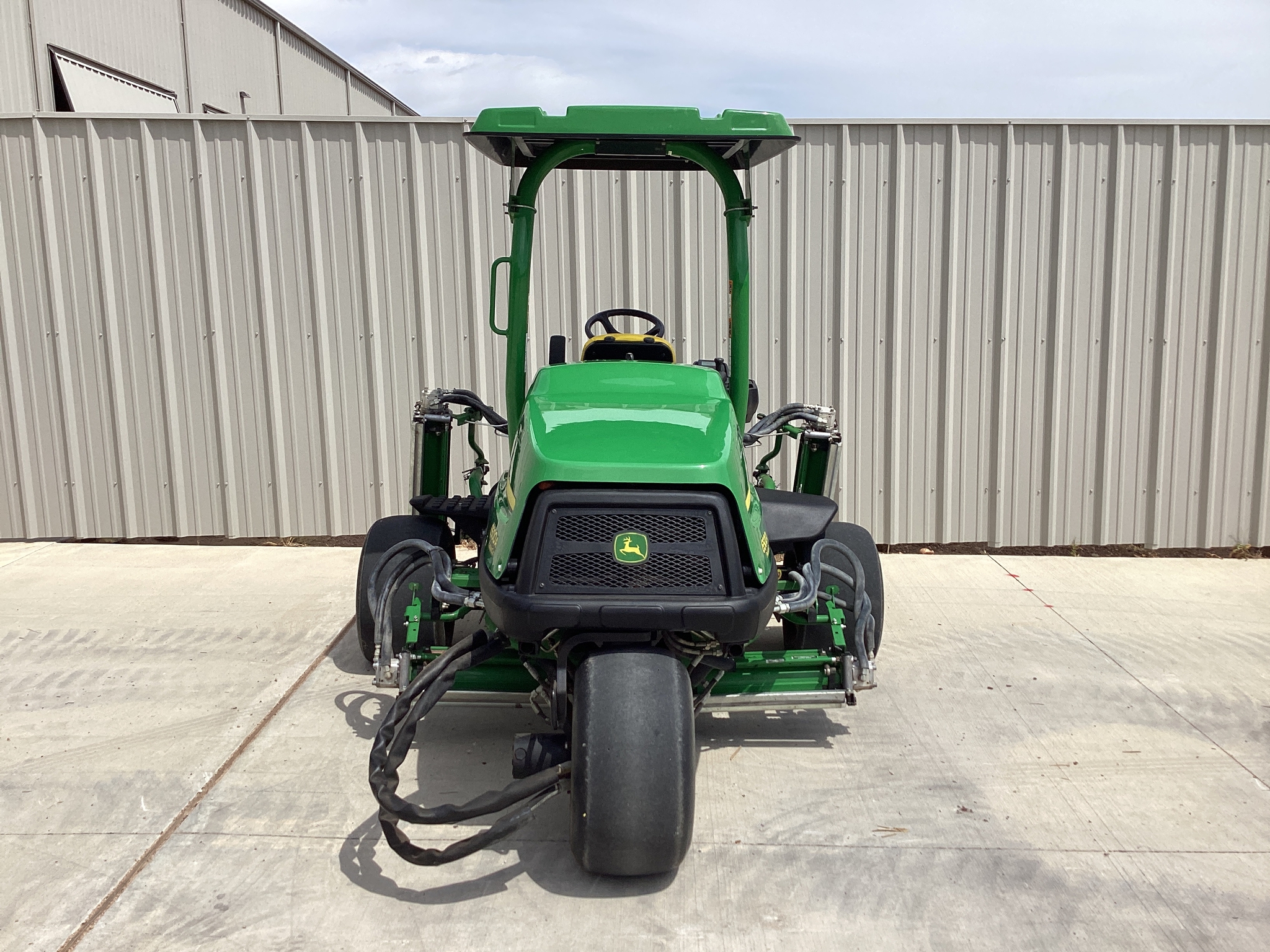2021 John Deere 6500A Image 11