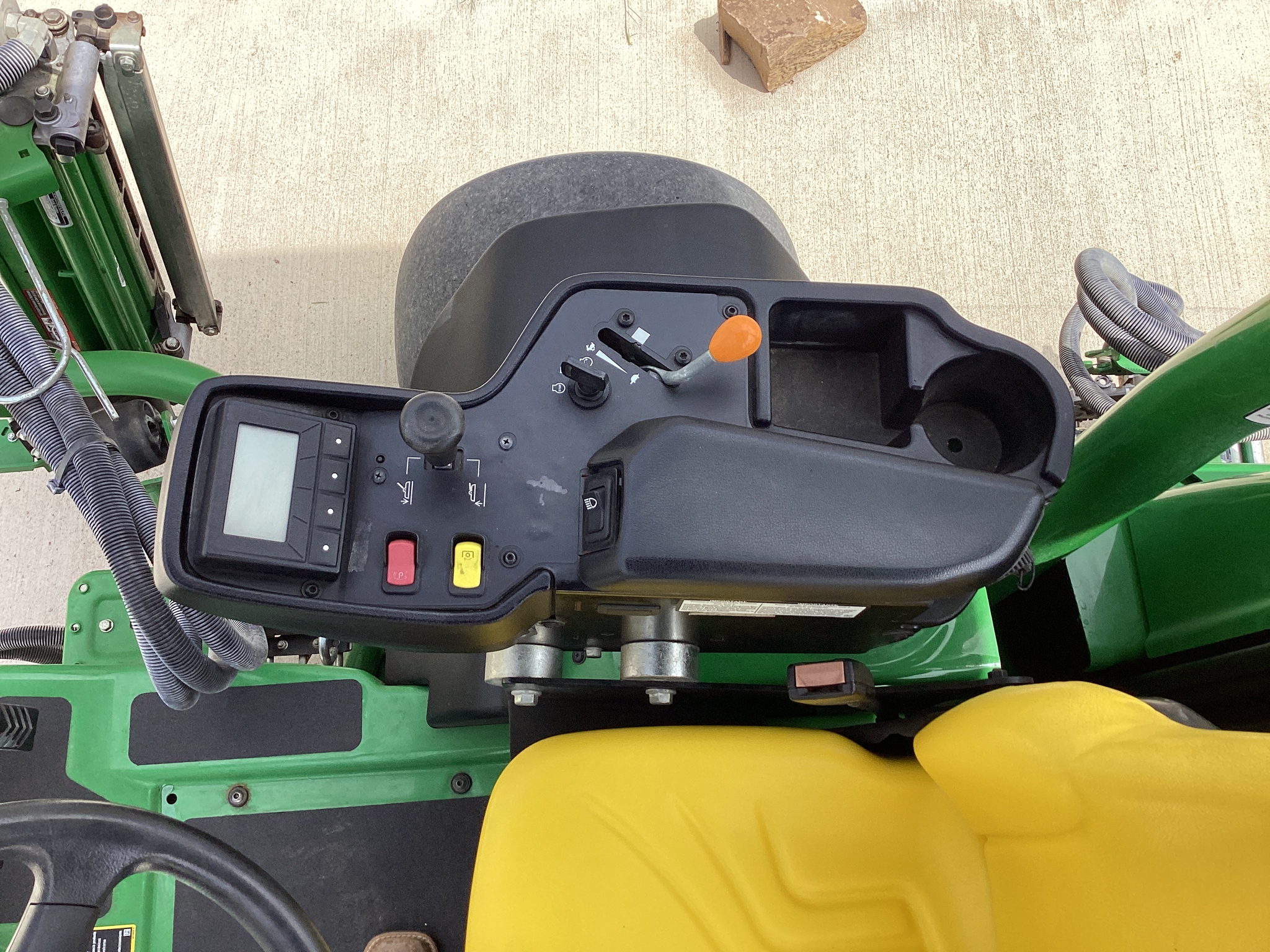 2021 John Deere 6500A Image 15