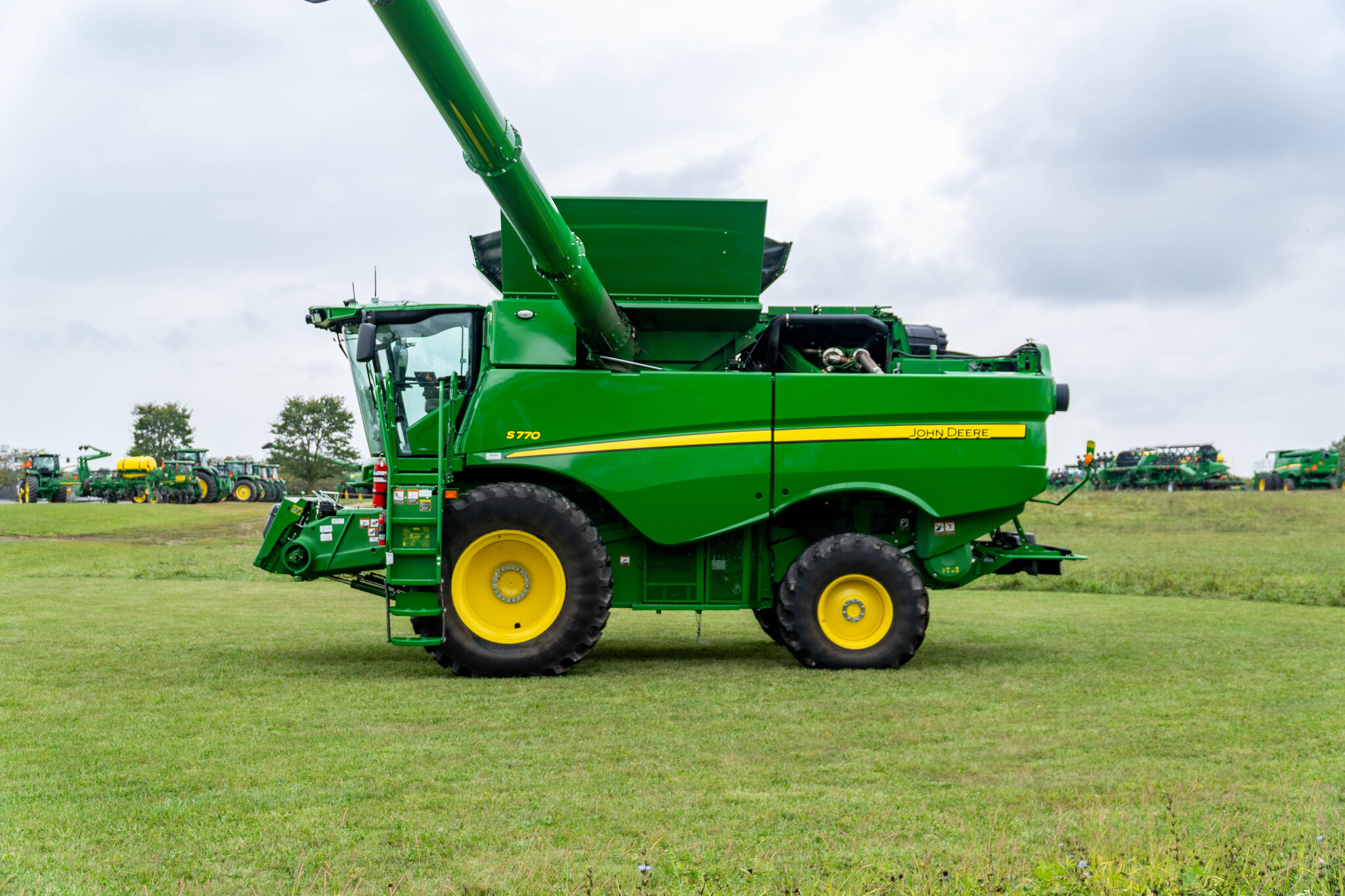 Used 2024 John Deere S770 Combines at Koenig Equipment in Anna, OH - PhotoXL2