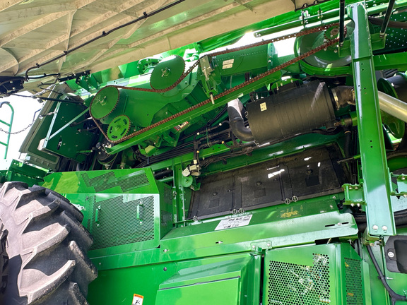 2023 John-Deere S770