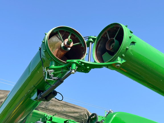 2023 John-Deere S770