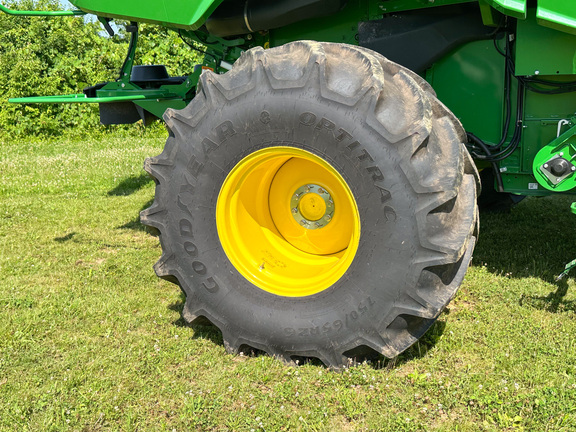 2023 John-Deere S770