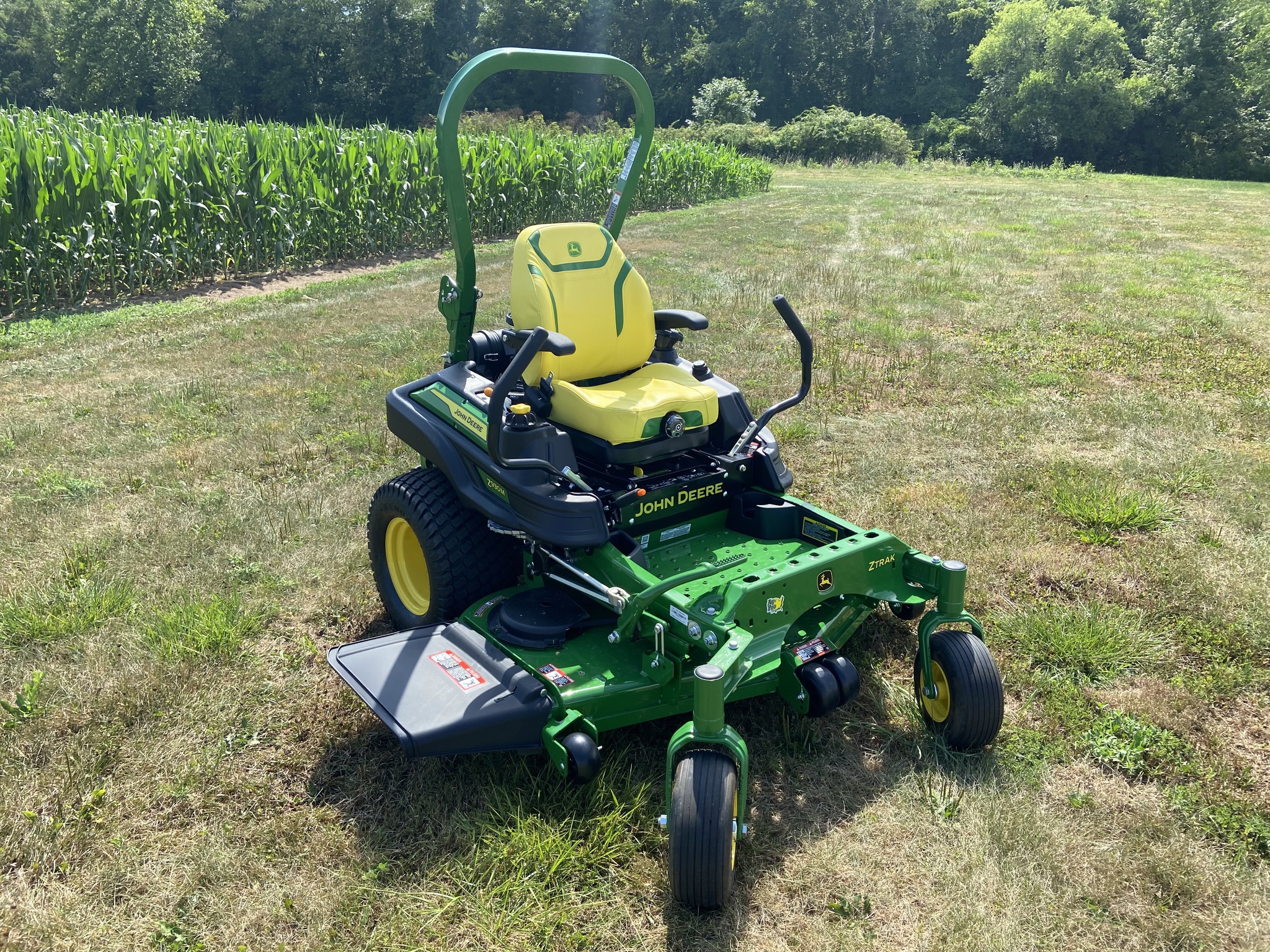 2025 John Deere Z930M Image 4