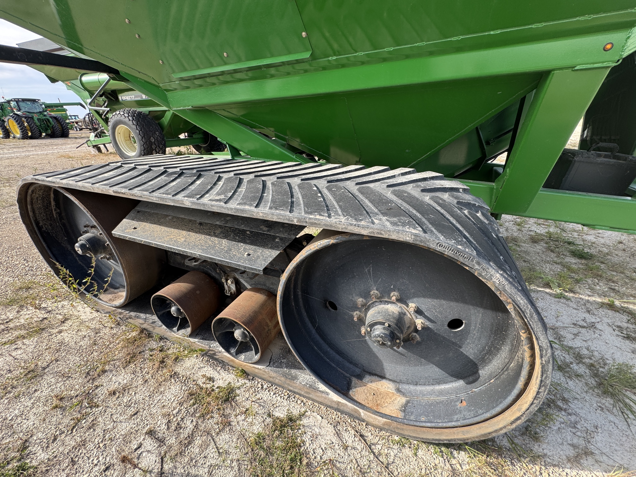  2017 Brent V1100 at Heritage Tractor in Mendota, IL
