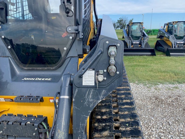 2023 John Deere 333G Image 16