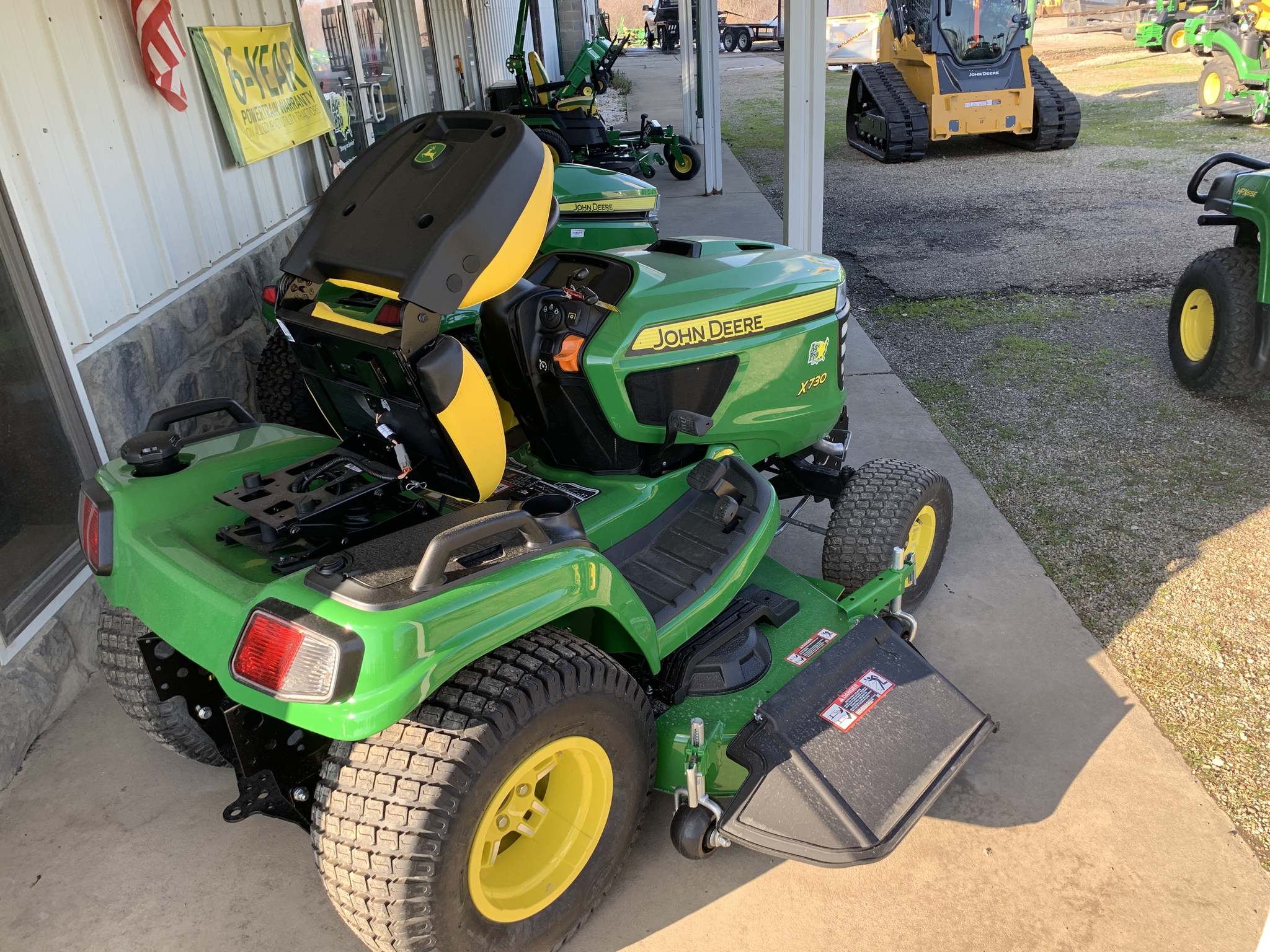 John Deere X730 Image 7