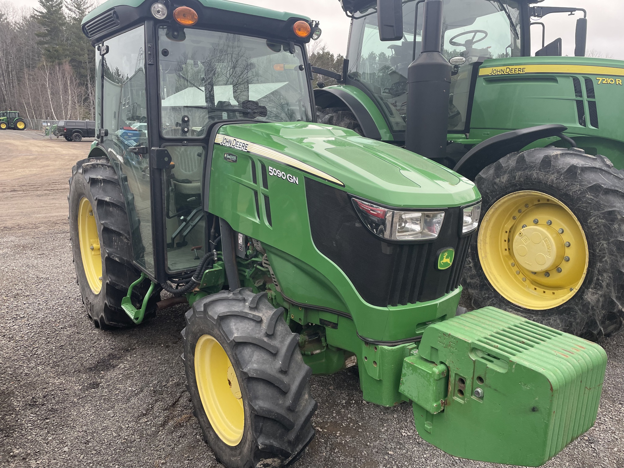 2017 John Deere 5090GN Image 1