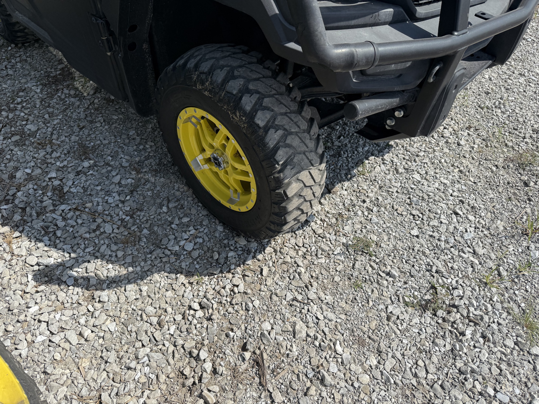  2022 John Deere XUV 835M at Heritage Tractor in Carthage, IL